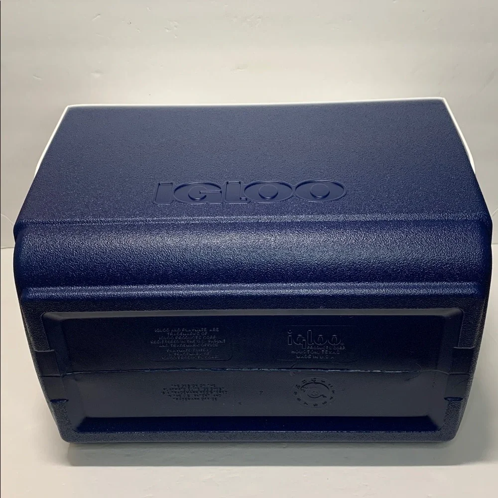 Igloo 16 Qt Playmate Cooler Navy Blue Swivel Top New